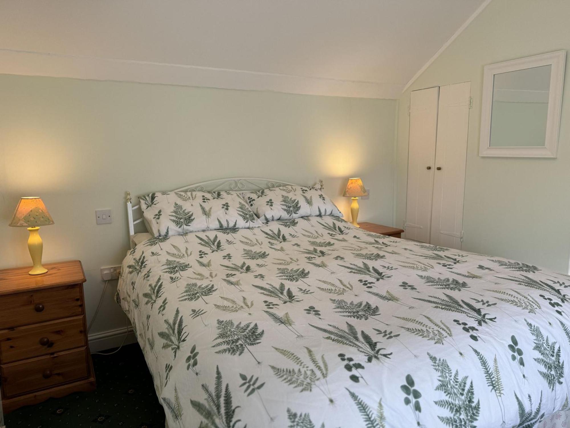 דארטמות' Greenswood Cottage - Cosy Cottage, Rural Location, Beautiful Landscaped Gardens With Pond And Lake מראה חיצוני תמונה
